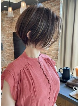 アンド ストーリーズ(&STORIES) 大人可愛い小顔ひし形クビレ丸み20代30代40代大人ショート(蘭)