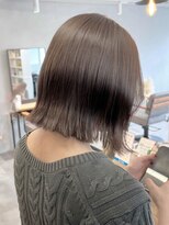 ミュラ(mulah)&nbsp;ブリーチなしグレーベージュシアーカラー＊切りっぱなしボブ