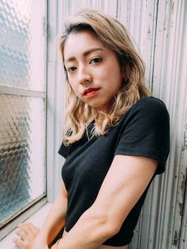 アマリス(Amaris) ロングミルクティーベージュ20代/30代/40代/50代/庭瀬