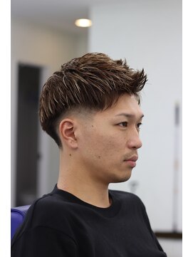 バーバーライラック(BARBER Lilac) スキンフェード×ツーブロック×メッシュ