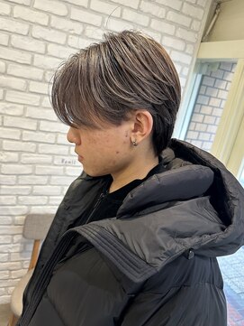 レミー(Remii) 刈り上げないセンターパート×メンズバレイヤージュ