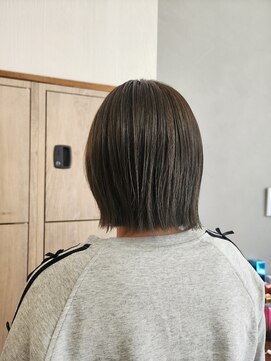 ハイレート ウニクス川越店(Hairate) [Sekiguchi]赤みを抑えたオリーブカラー♪