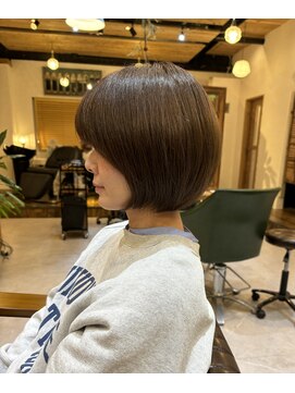 チリンバイロストシティー(Chillin by LOSTCITY) 丸みショートボブ