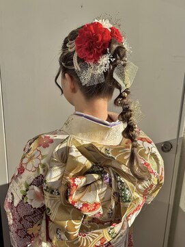 オッジバイケンジ(oggi by KENJE) 卒業式アレンジ/編みおろし/ポニーテール