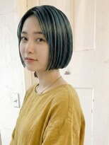 エノア 東京(ENORE)&nbsp;暗髪に映えるグリーンハイライト＊ツヤボブ