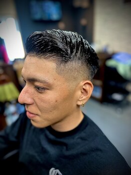 エニシ(ENISHI)の写真/【カット+眉剃り(新規)¥3900⇒¥3500】身だしなみ&清潔感UP☆大人爽やかで好印象間違いなし!!