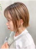 ミルクティベージュ、ブロンドベージュ、外ハネボブ、前下がり
