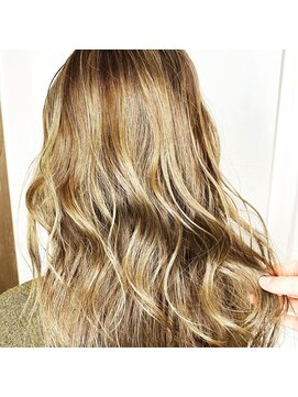 ヘアリゾートユア 新大久保店(hair resort YuA) ハイカラースタイル