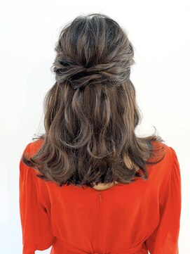 アメリ(AMELIE) 波ウェーブハーフアップ