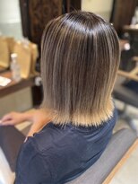 ヘアリゾート粋 ティガ 池袋店(tiga)&nbsp;切りっぱなしボブ/裾カラー/ハイライトカラー