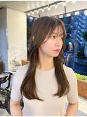 オリーブグレージュ
