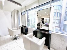 ルーウィン(LE WIN)の雰囲気（白を基調としたリラックスサロン！銀座/並木通り/ginza/東銀座）