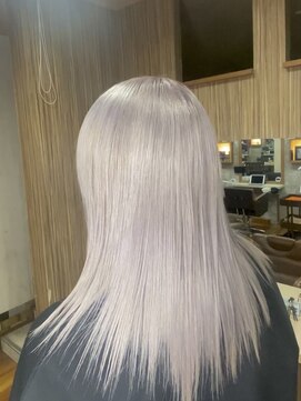 イエローコーン 金沢文庫店(YELLOW CORN) シルバーベージュ/ケアブリーチ/ダブルカラー