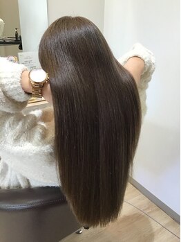 キッサ(KISSA)の写真/美しい艶髪を保ちたい方にオススメ☆大人女性の為の上質サロン。髪の健康と癒しをご提供！