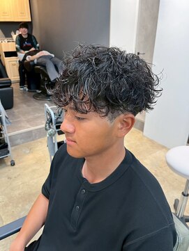 オゼル(OZEL) 【ツイスパ×レイヤー】上品な抜け感で魅せるモードスタイル