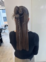 ウィークエンド(WeekenD) カチモリハーフアップ