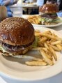 セレスト 大泉学園店(CELESTE)&nbsp;最近ハンバーガーハマってます！綺麗な食べ方教えてください！