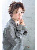 センターパートのハンサムショート