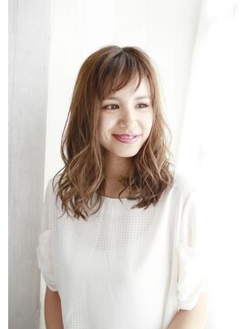 シュシュット(chouchoute) 吉祥寺ヴェールウェーブブルージュ美髪似合わせカットアシメ/013