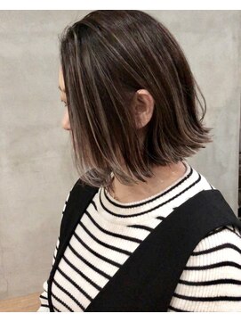 リリ(Riri) コントラストベージュハイライト