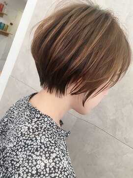 アヴァロン(AVALON) イルミナカラー【ヌーディベージュ】×美シルエットショートヘア