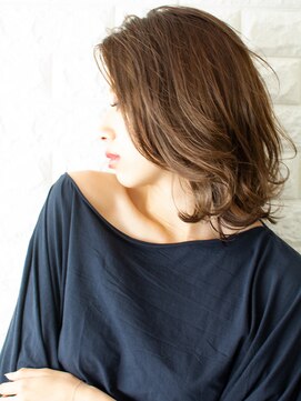 ノイン(noine) 丸みとか曲線って女の子らしさの特徴。