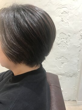 ミリ 千歳烏山(Mili CARE&SPA) クセ活かしショートボブ