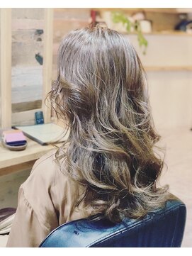 サーティースリー 石川町店(Thirty3) グラマラスウェーブ