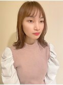 超ロングからばっさりカット!人気の外ハネミディ/ことりベージュ
