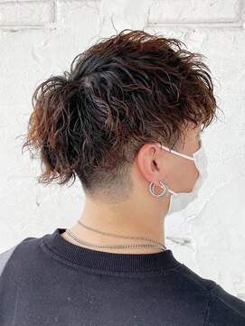 アイコニック 日進梅森台店(ICONIQ) ツーブロック＆デザインカラー