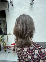 ヘアーシグネチャー(Hair Signature) サンドベージュくびれミディアム