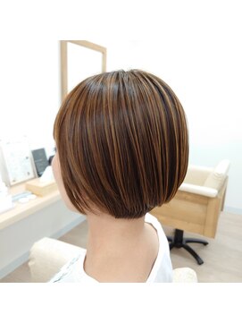 シルビジュー(Cills Bijou) ☆大人女性美髪ショートグラデーションボブ☆