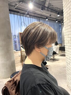 リーオオサカ(Lee Osaka) 白髪を活かしたカラー/kana