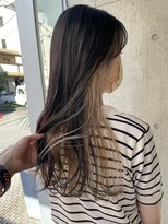 パドル(Paddle)&nbsp;地毛×ブロンドインナーカラー/レイヤーカット/レイヤーロング