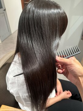 スナオ 大阪天満橋(Sunao) 髪質改善×縮毛矯正×酸性ストレート【大阪天満橋美容室】