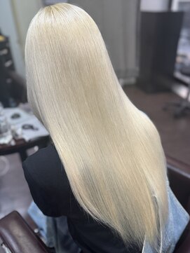 テテ(TETE) 究極のホワイトブロンド