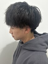 ヒュイル バイ ニアウ(Hwyl by Niau) メンズマッシュパーマニュアンスパーマスパイラルパーマ刈り上げ