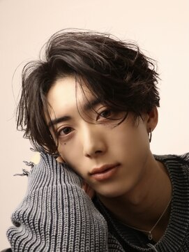 オーシャントーキョー 心斎橋(OCEAN TOKYO WEST) メンズヘアセンターパート黒髪毛流れシースルー