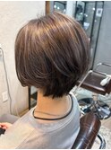 【松戸ブル】ショートボブ×ホワイトハイライト