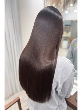 ラボ(LABO.) ロングでも艶めく輝き