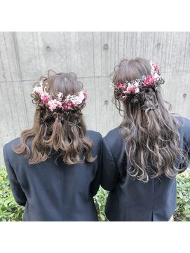 リワーズ 成城学園前(ReWARDs) お揃い卒業式ヘアセット