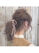 リノ(Lino)&nbsp;【波巻きカジュアルポニーテールアレンジ】