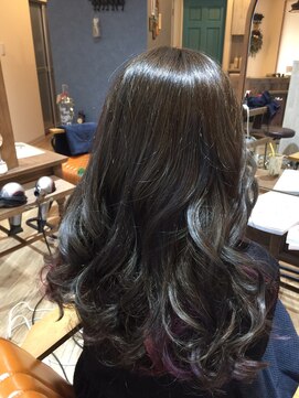 ミネット(Minette) 遊び心のあるカラー