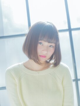 ナチュラルエフ(natural f) 前下がりぱつっとボブ×透明感ナチュラルシルキーベージュカラー