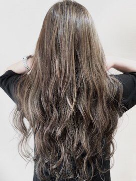 グルグル 新小岩店(GULGUL) 黒髪 会社で怒られない極細ハイライトとグレージュ 【佐藤】