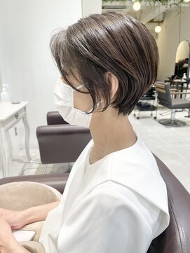 アンサム 三軒茶屋(UNSOME) 上質くびれショートボブ/オリーブグレーカラー/豊岡