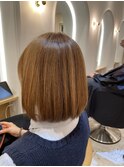 似鳥が造る内巻きストレート