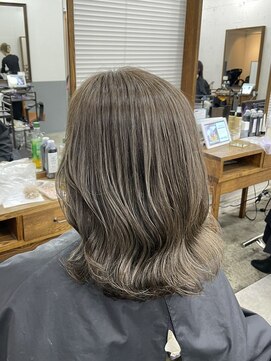 アジールヘア 北千住駅西口店(agir hair) 白髪ぼかしナチュラルハイライトカラー 韓国ヘア