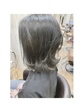 ルチア(Lucia) イルミナオリーブシルバー