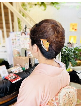 美容室 ティンカーベル キレイめアップ